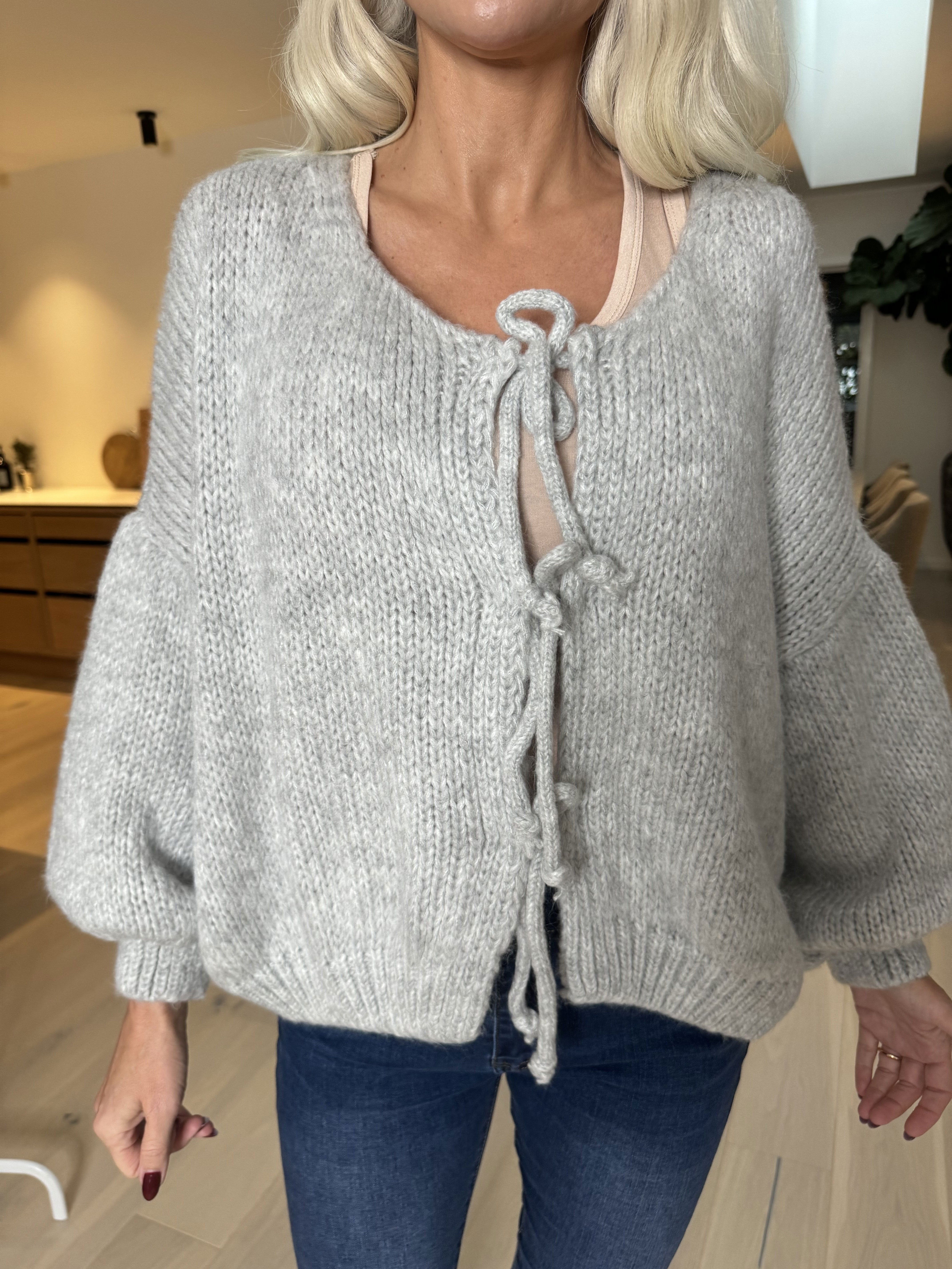 Kimberly - Sød tyk strikcardigan med sløjfer